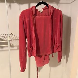 Matching sweatsuit in rose color
